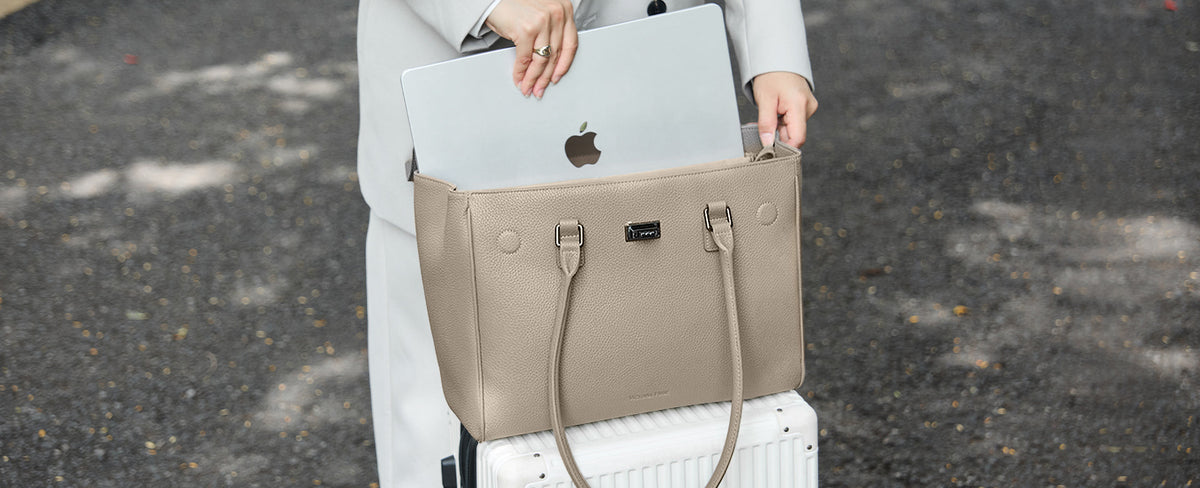Business Trip Packing List for Women: One Bag, Carry-On Only