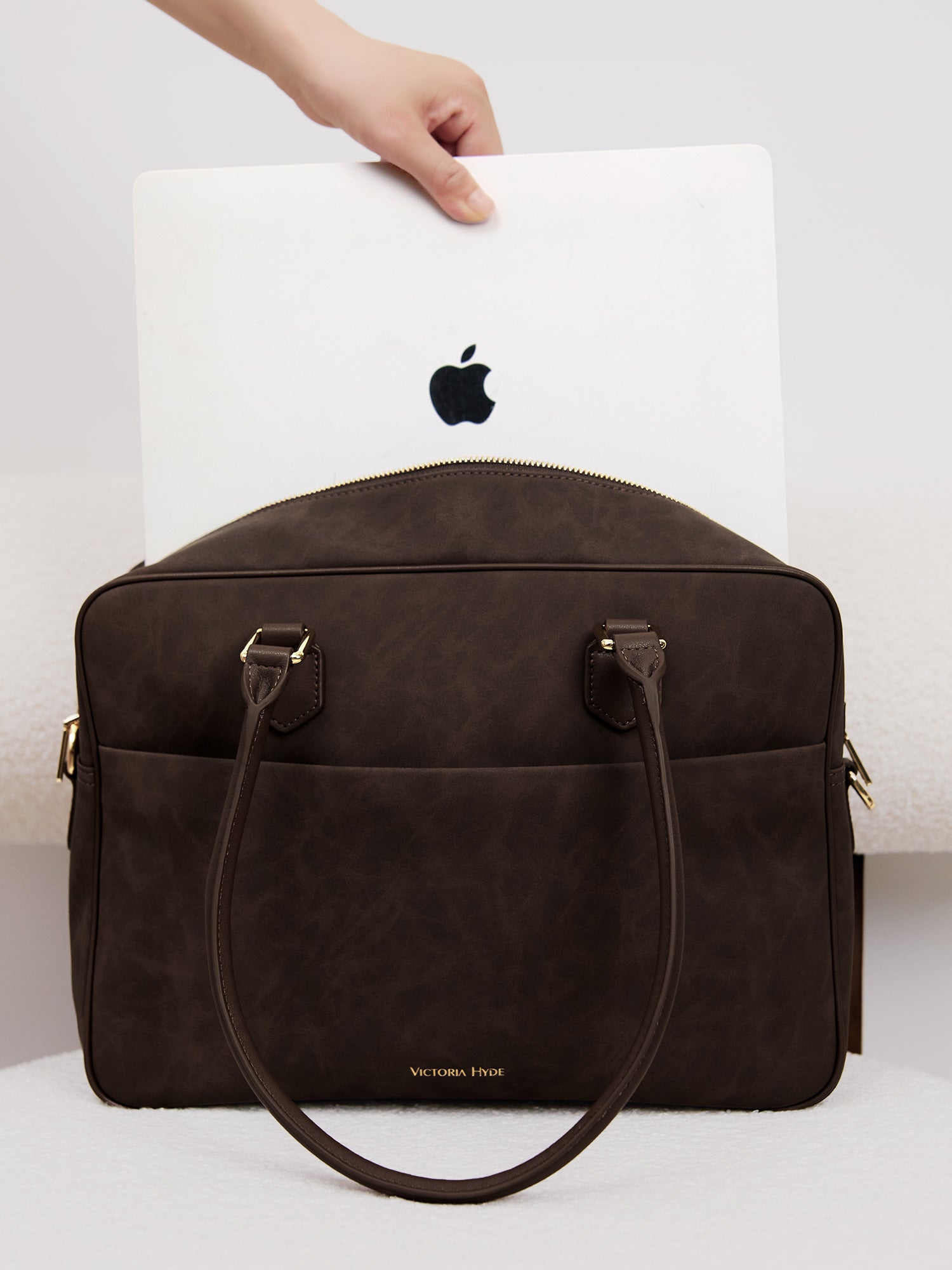 Victoria Hyde Margaret Large Brown work bag – vegan microfiber leather, water-repellent, fits 13" laptop, smart interior, removable cosmetic bag, umbrella pouch. Ideal for professional women.