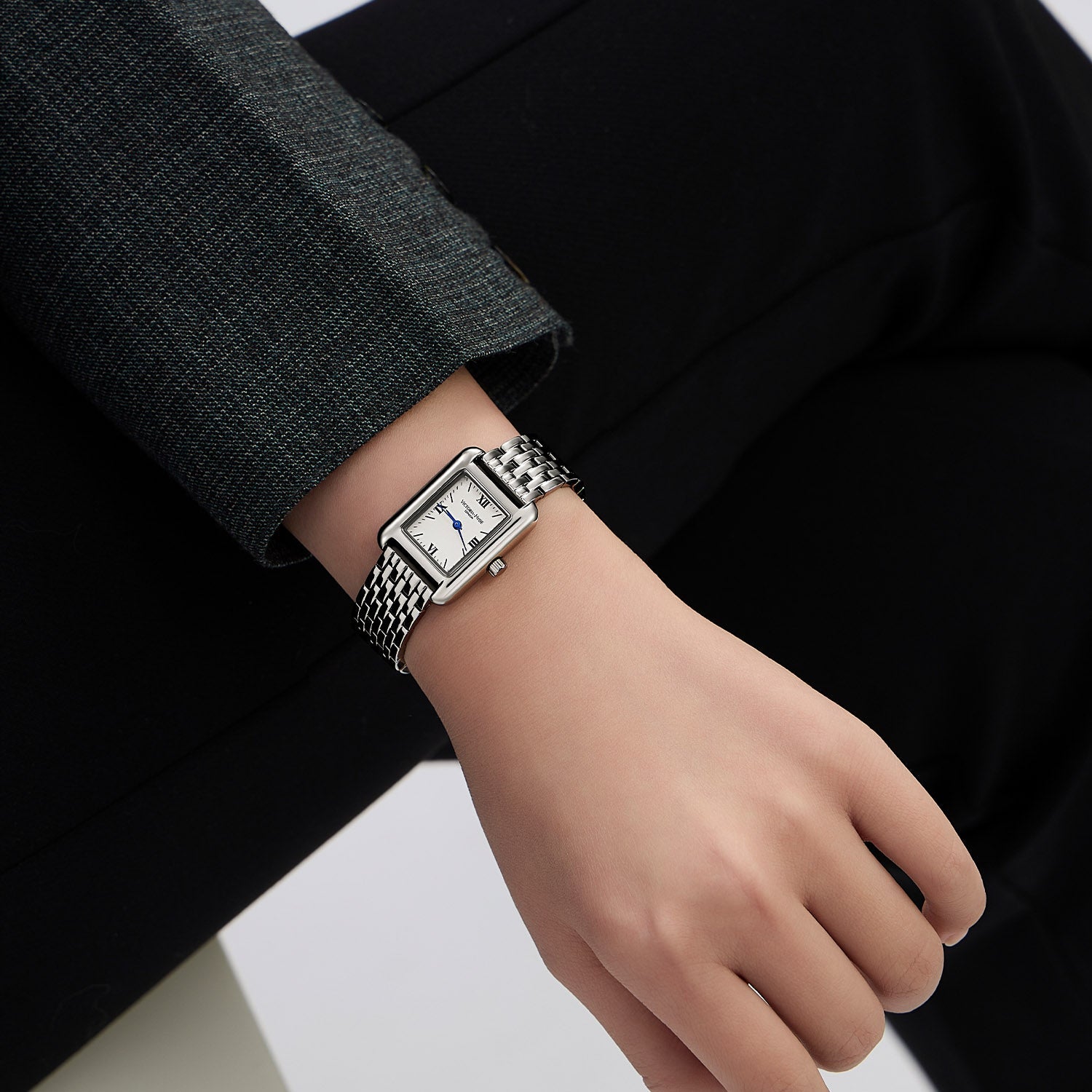 Silver square watch by Victoria Hyde London Retro series: copper case, sand-effect dial, stainless steel bracelet, quartz movement, 3ATM.