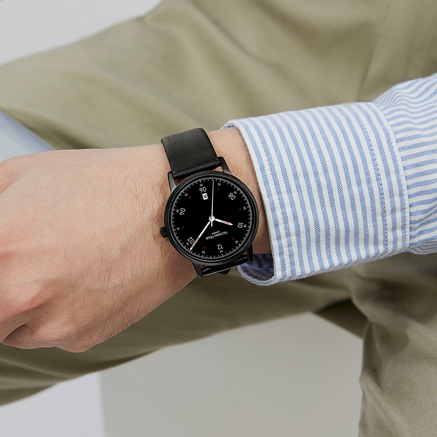 Black Victoria Hyde London Orton series men's watch. 39mm eco-friendly copper case, fine sand black dial, apple leather strap. Minimalist, quartz movement