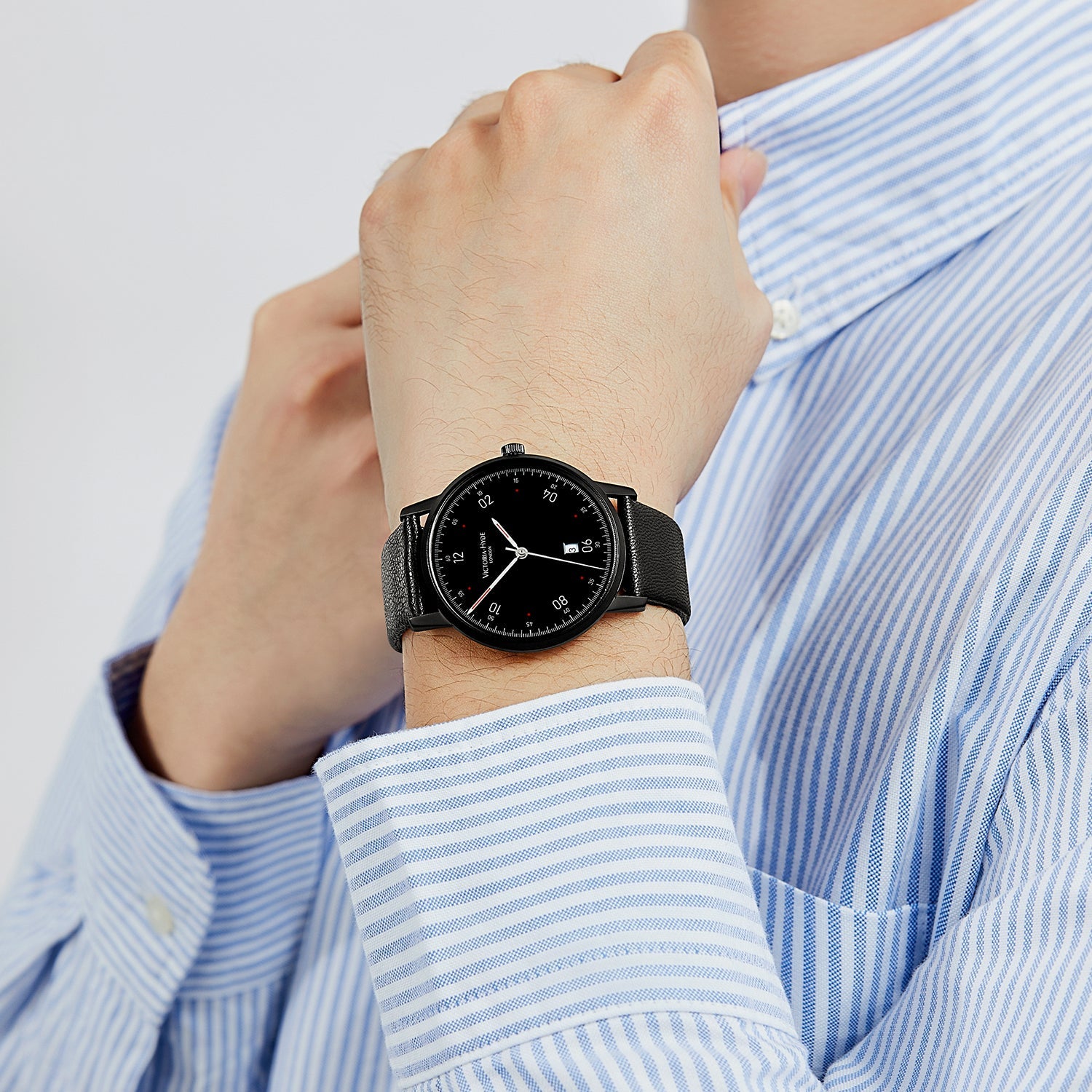 Black Victoria Hyde London Orton series men's watch. 39mm eco-friendly copper case, fine sand black dial, apple leather strap. Minimalist, quartz movement