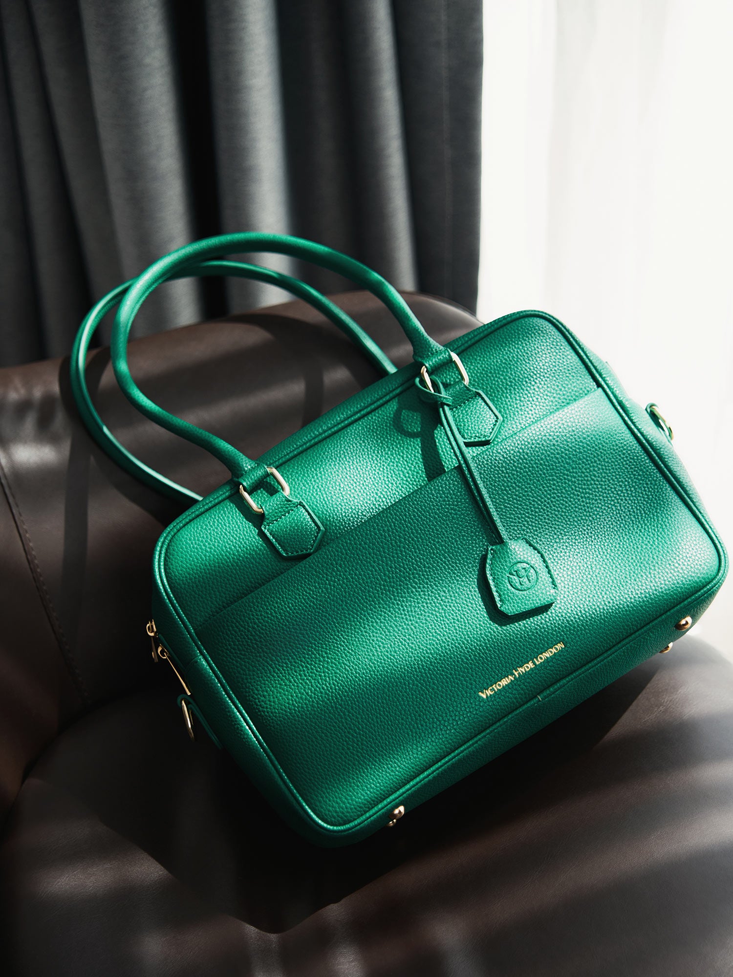 Victoria Hyde Margaret large green work bag with 13" laptop compartment, removable cosmetic pouch, vegan, water-repellent, smart interior.