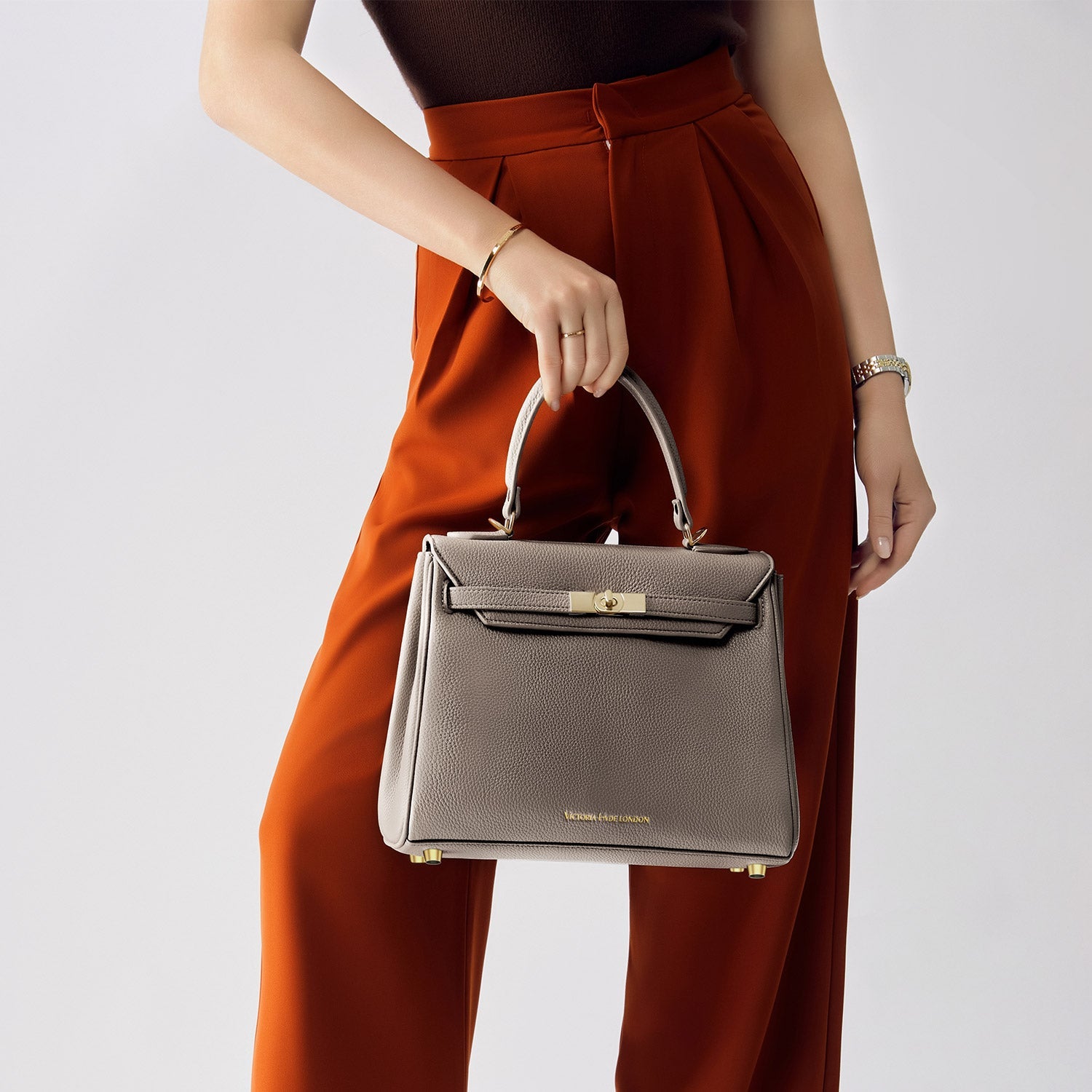 Victoria Hyde London nude women’s handbag – elegant, classic, stylish PU leather with light gold details, crossbody, shoulder or handheld carry.