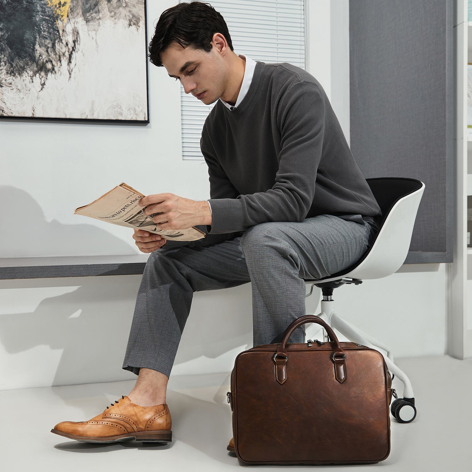 Victoria Hyde Daniel modern briefcase, microfibre leather laptop bag with organizer, ideal for businessmen, sustainable, timeless design.