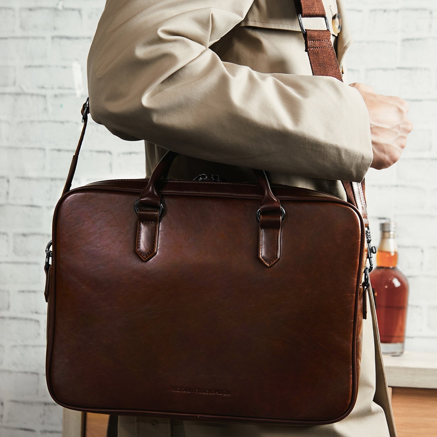 Victoria Hyde Daniel modern briefcase, microfibre leather laptop bag with organizer, ideal for businessmen, sustainable, timeless design.
