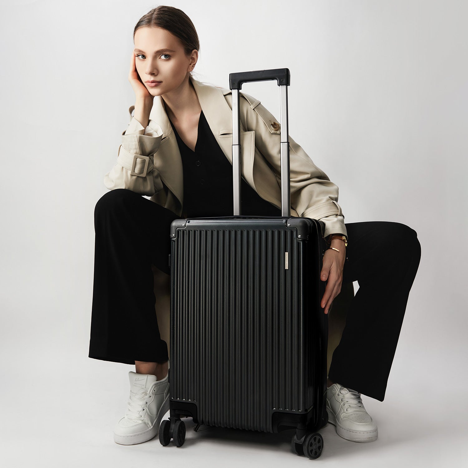 Victoria Hyde Dexter Trolley – compact polycarbonate suitcase with TSA lock, durable handles, lightweight design for comfortable travel.