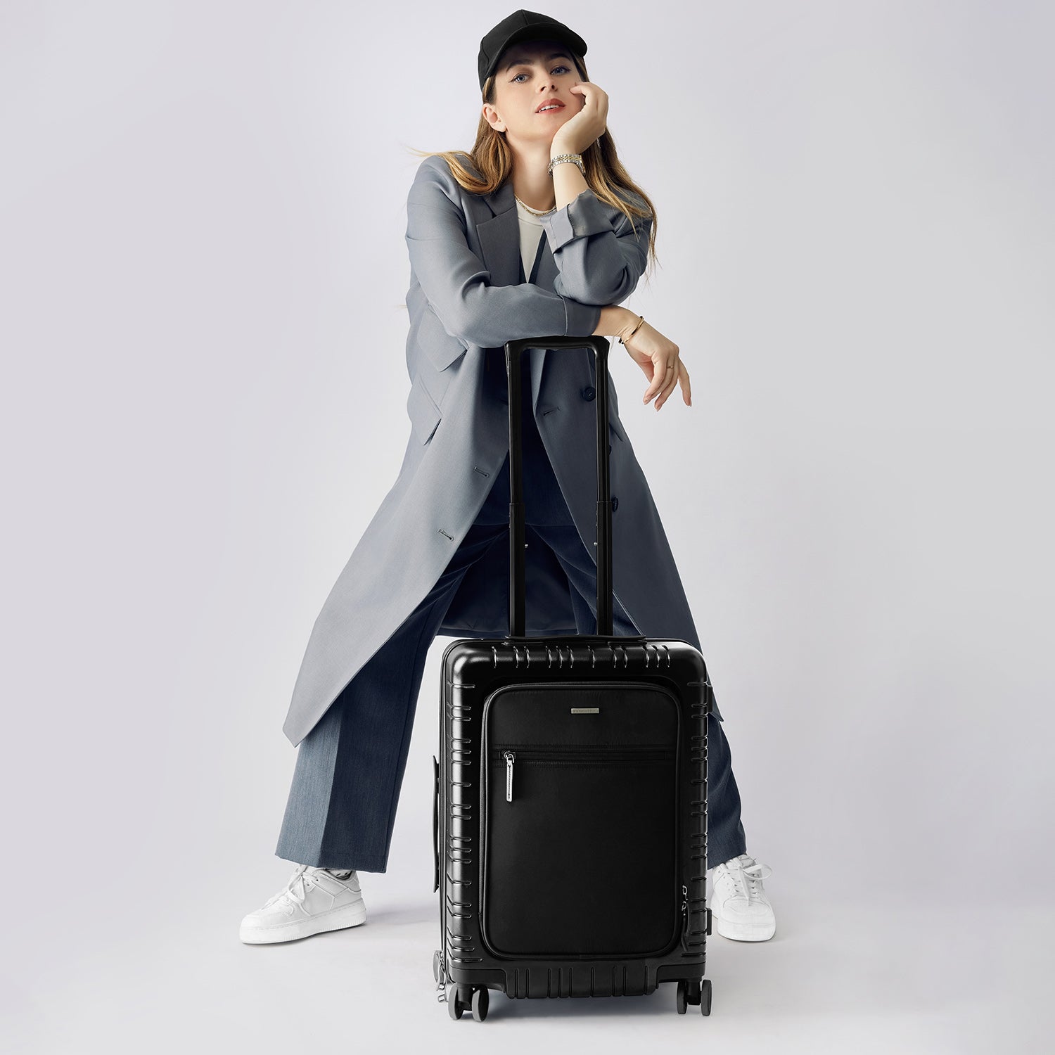 Victoria Hyde Super Woman Trolley – compact lightweight PC suitcase, TSA lock, Hinomoto wheels, foldable drink holder, ideal for travel