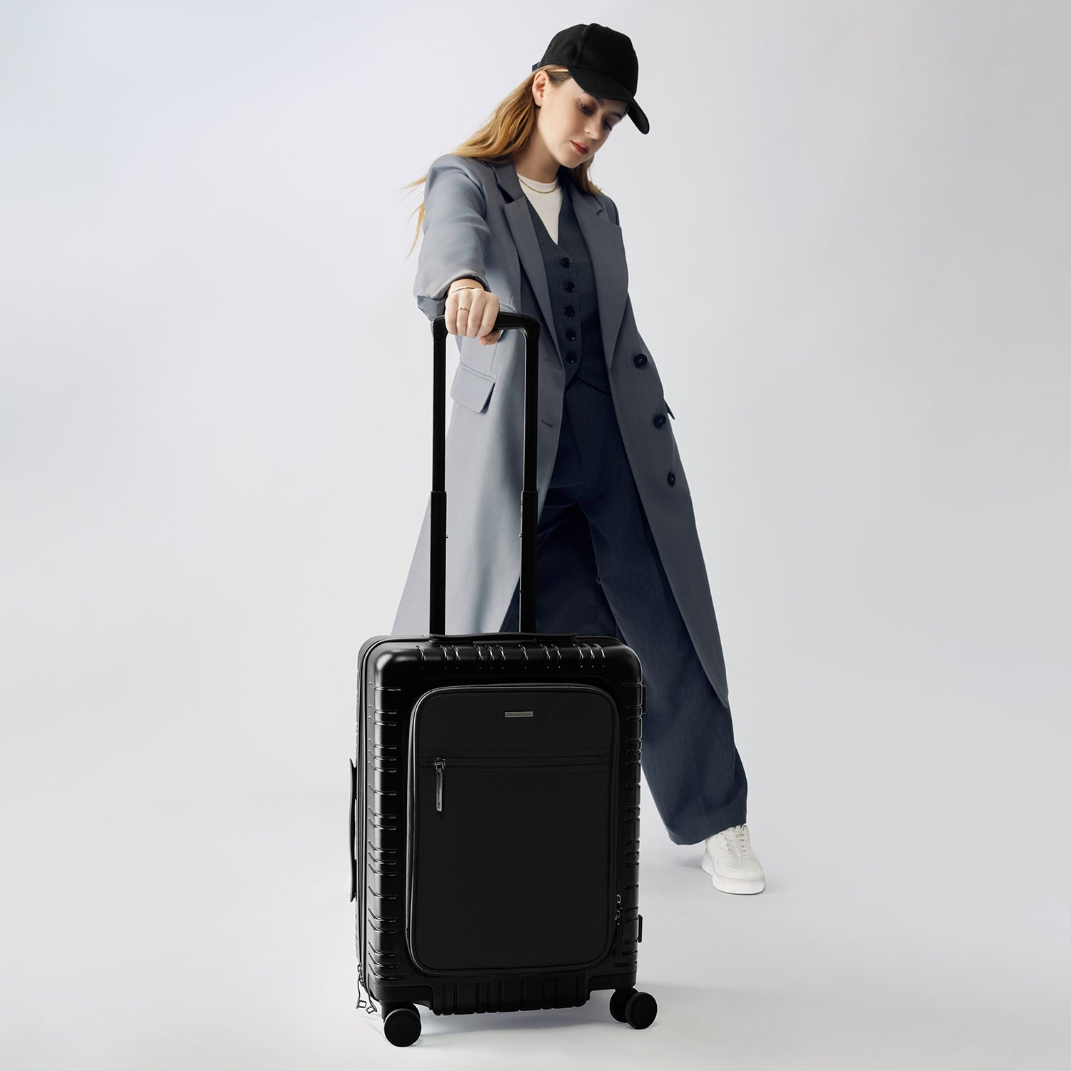 Victoria Hyde Super Woman Trolley – compact lightweight PC suitcase, TSA lock, Hinomoto wheels, foldable drink holder, ideal for travel