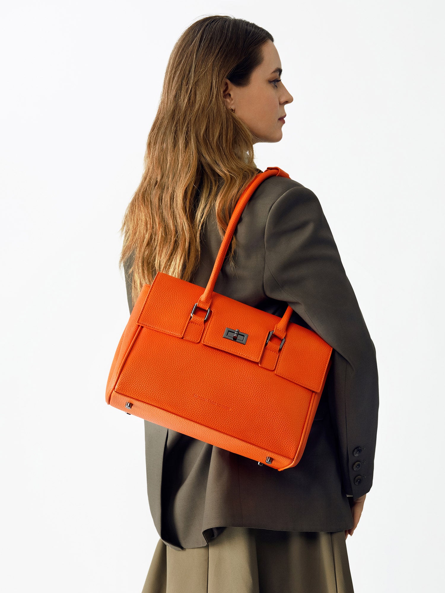 Victoria Hyde Jolene Small Orange new work bag – colorful vegan microfiber leather, tablet compartment for up to 12.9", smart organizer, removable cosmetic bag, water-repellent, for professional power women.