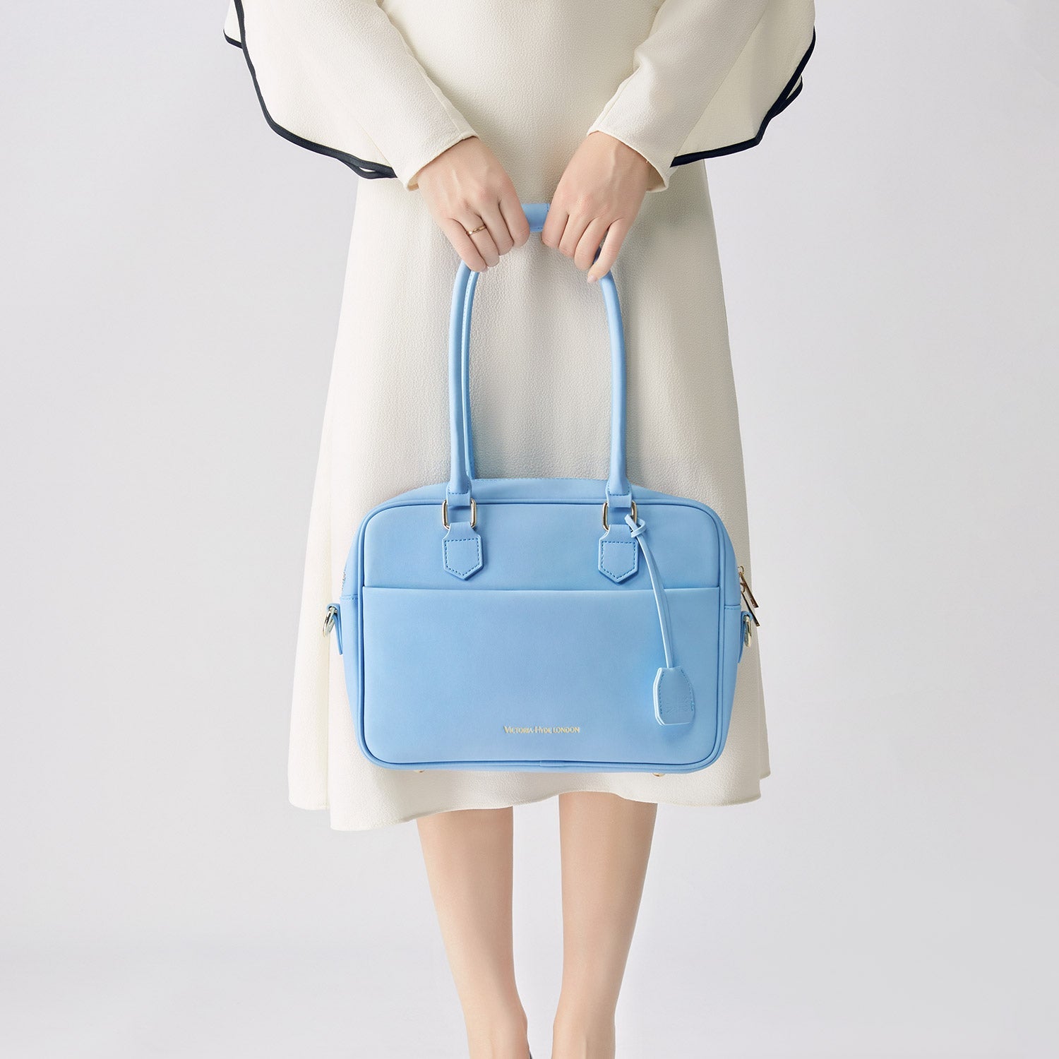 Victoria Hyde Margaret Small light blue work bag with tablet compartment, vegan microfiber leather, water-repellent, removable cosmetic pouch, smart organizer – perfect for professional women.