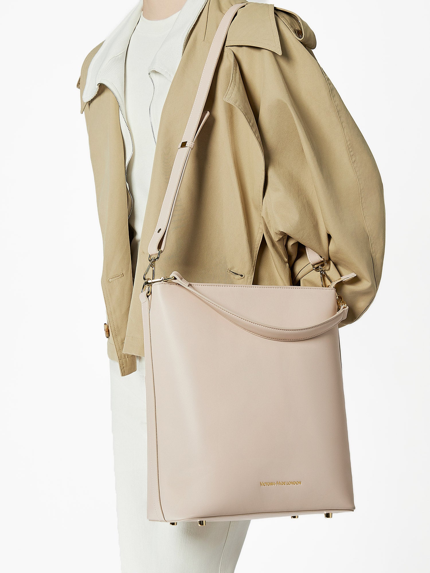 Victoria Hyde Kloey Large work bag in Moon White. Minimalist vegan leather tote with laptop compartment, water-repellent, scratch-resistant. Perfect for professional women.