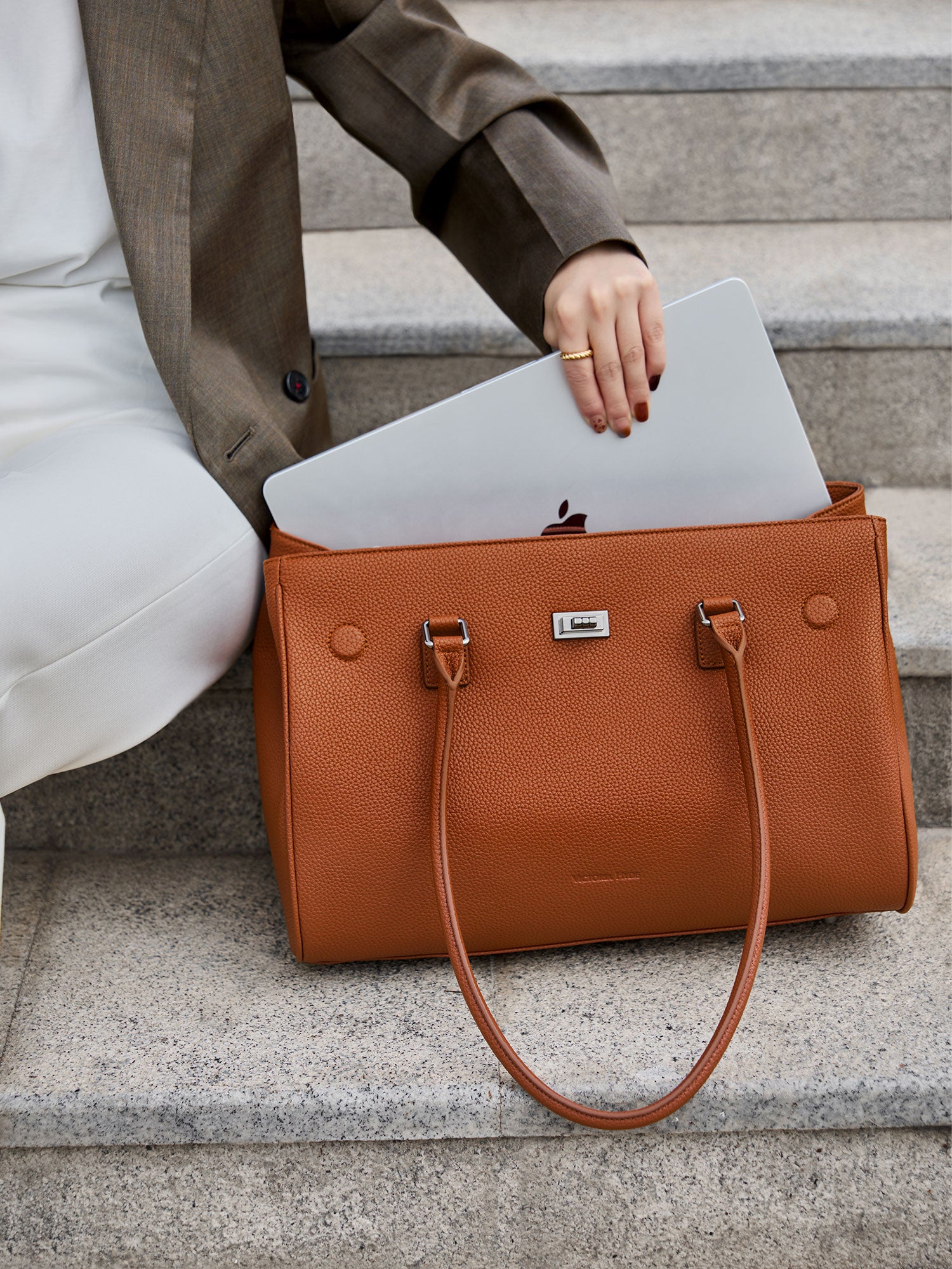Victoria Hyde Jolene large brown work bag with 16" laptop compartment, removable cosmetic pouch, vegan, water-repellent, smart organization.