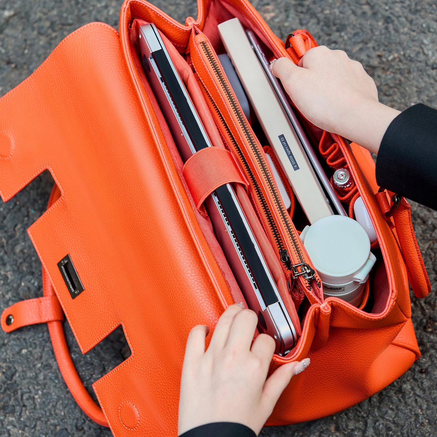 Victoria Hyde Jolene business bag: Intelligent interior organization with compartments for laptop, smartphone, pens, and lipstick – perfectly organized