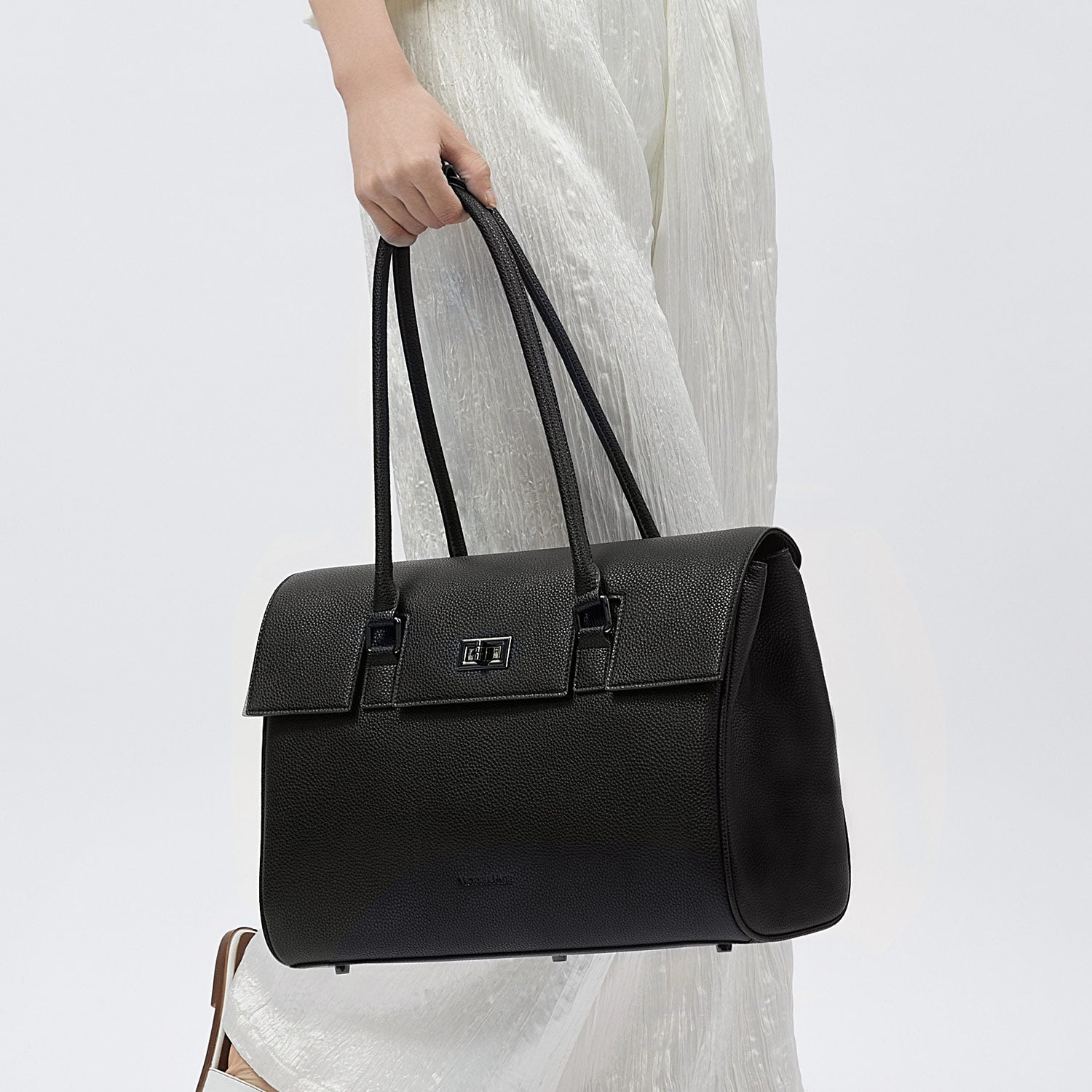 New Work Bag Jolene Black modern work bag sustainable tote bag with laptop compartment for women in business