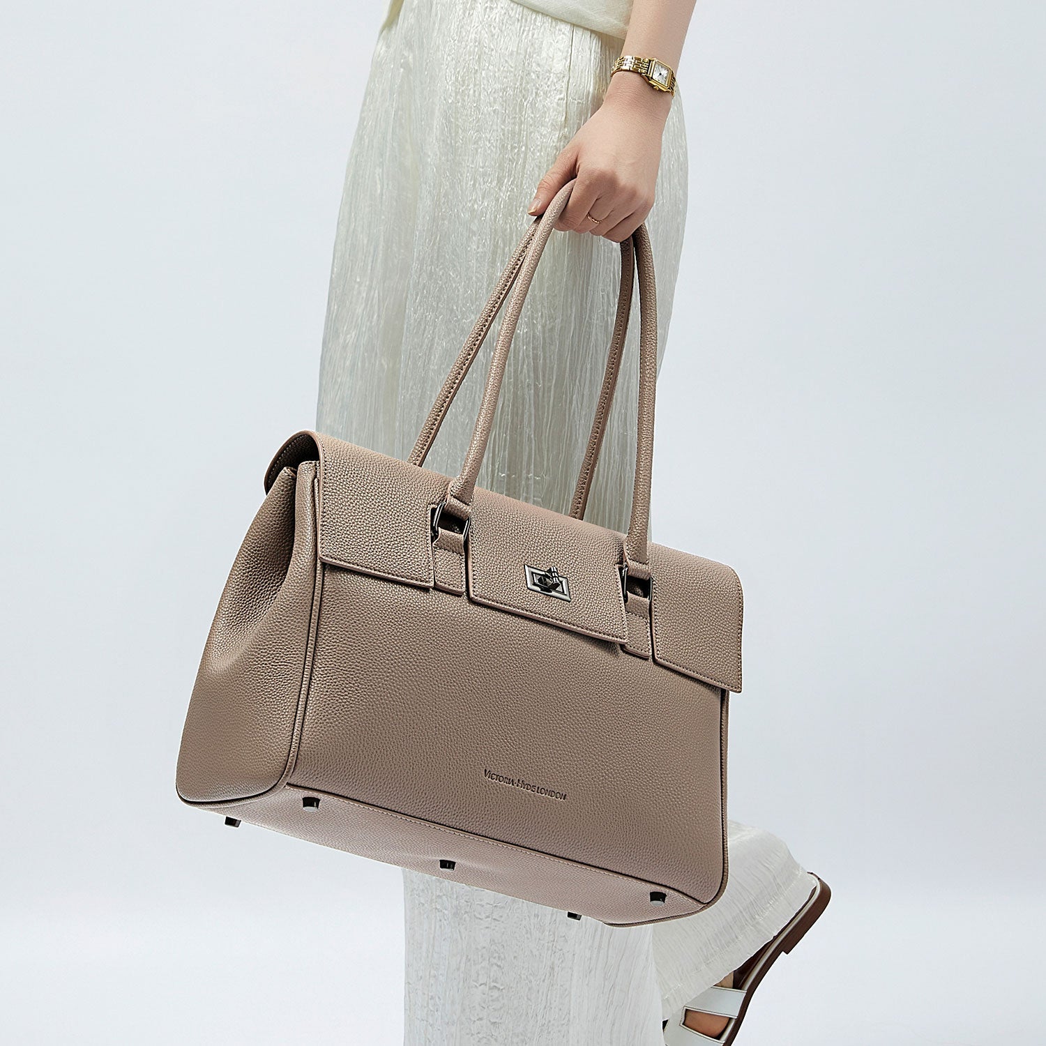 New Work Bag Jolene Nude modern work bag sustainable tote bag with laptop compartment for women in business